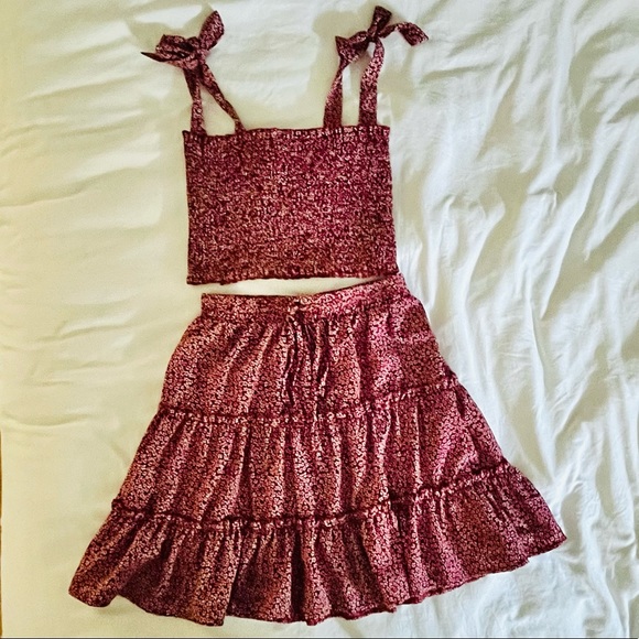 Two piece matching set - Picture 2 of 3